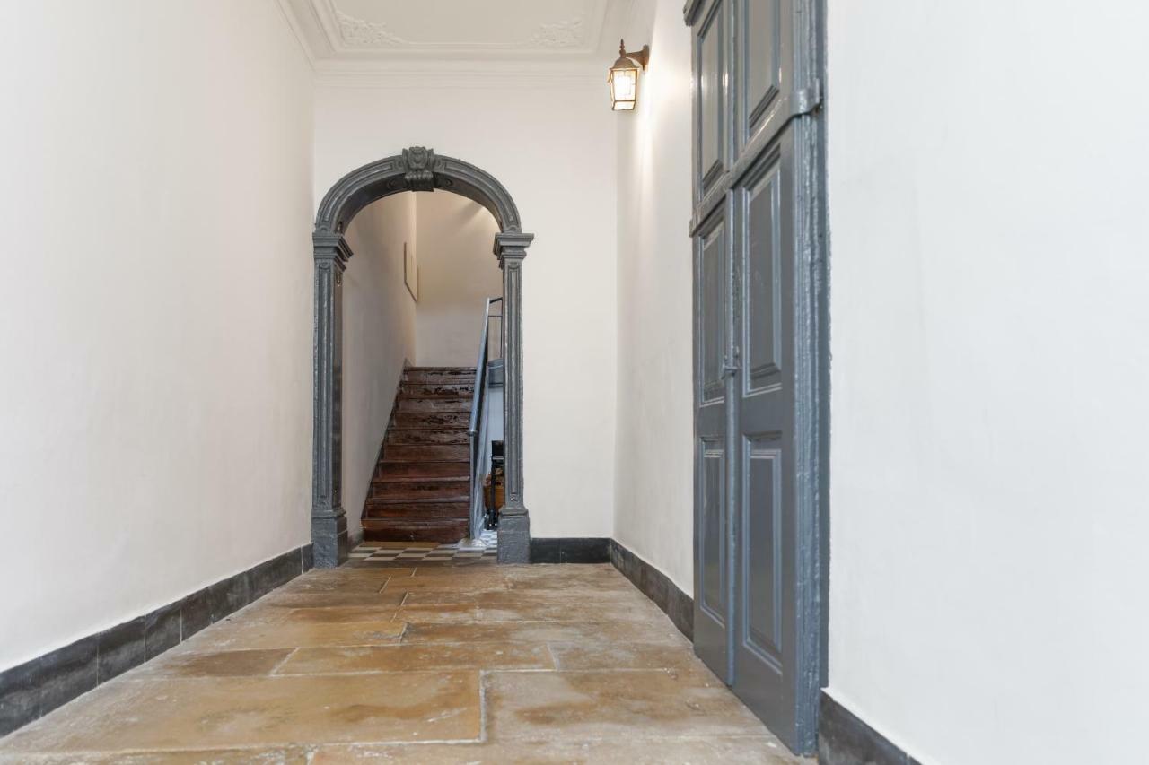 Апартаменты Boutique Chiado Duplex Лиссабон Экстерьер фото
